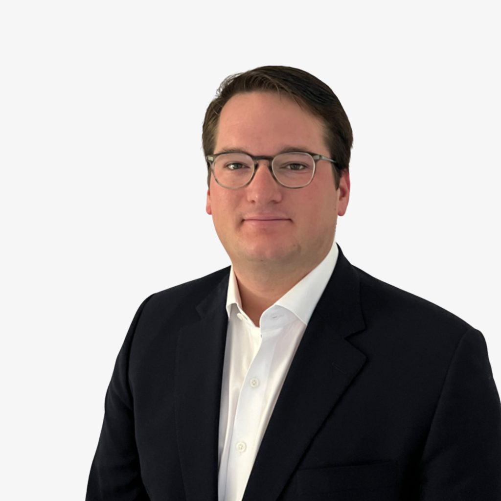 Lee Cummings (Default - Default)
